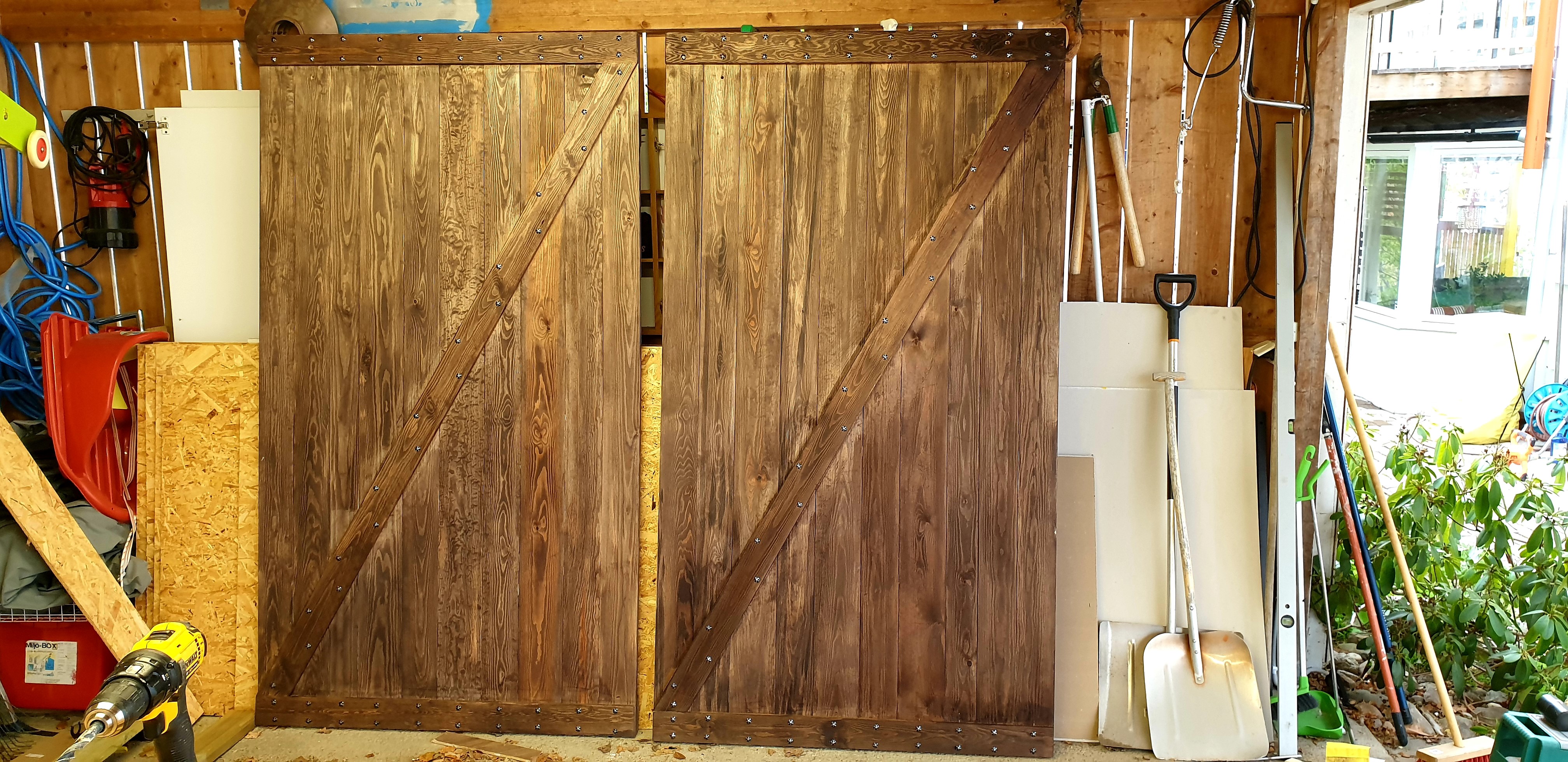 Skjutdörrar i rustik design